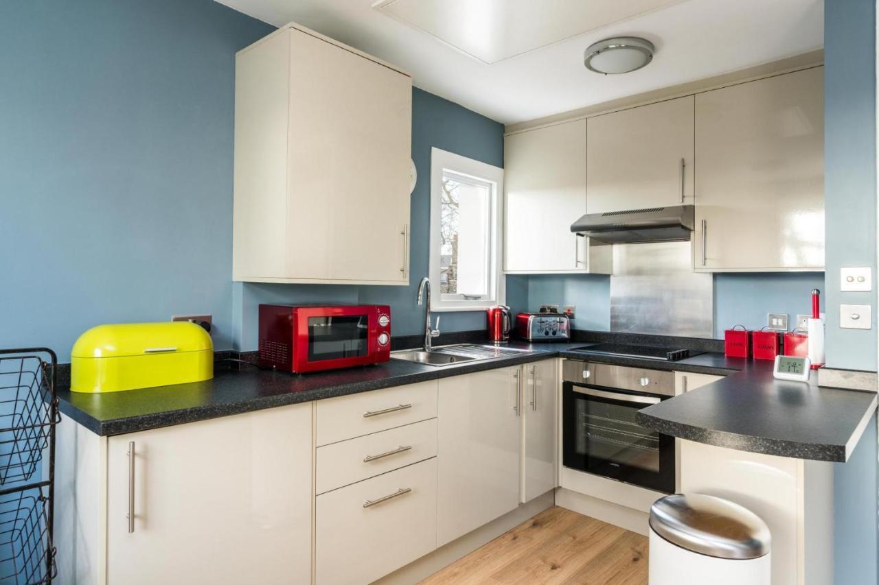 Superb 1Bd Flat In The Heart Of Camden Town Apartment Londra Exterior foto